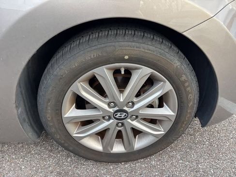 Used 2014 Hyundai Elantra SE w/ Option Group 02 image 5