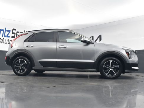 Certified 2024 Kia Niro EX image 22