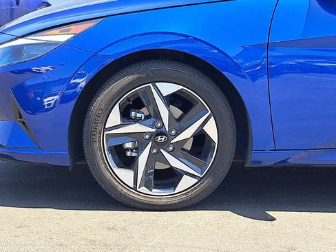 Used 2023 Hyundai Elantra SEL w/ Convenience Package FWD image 10