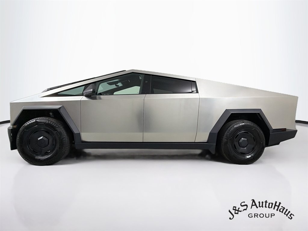 Used 2026 Tesla Cybertruck AWD Crew Cab image 4