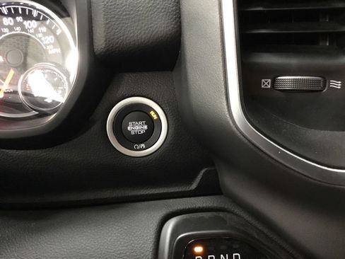 Used 2022 RAM 1500 Big Horn AWD/4WD image 23