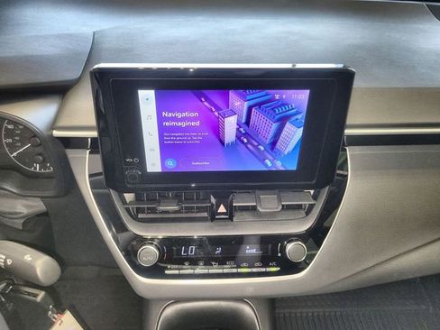 Used 2024 Toyota Corolla LE FWD image 18