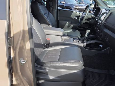 Used 2022 Nissan Frontier PRO-4X w/ Pro-4X Premium Package AWD/4WD image 15