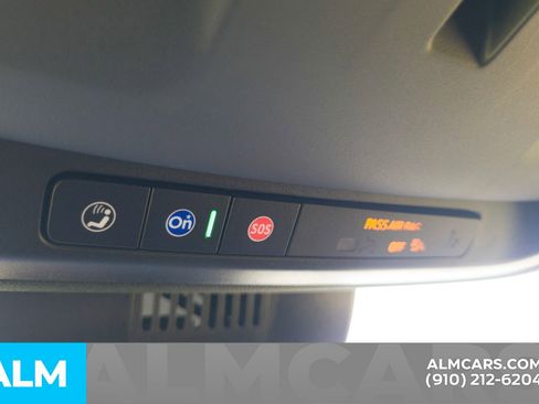 Used 2025 GMC Yukon XL Denali AWD/4WD image 20