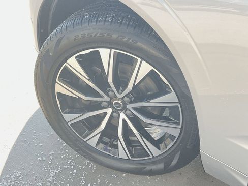 Used 2023 Volvo XC60 B5 Plus w/ Climate Package image 12