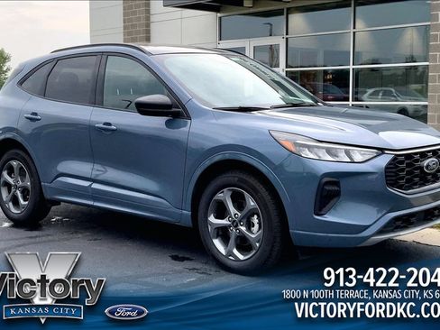 Used 2024 Ford Escape ST-Line w/ Tech Pack #1 AWD/4WD image 1