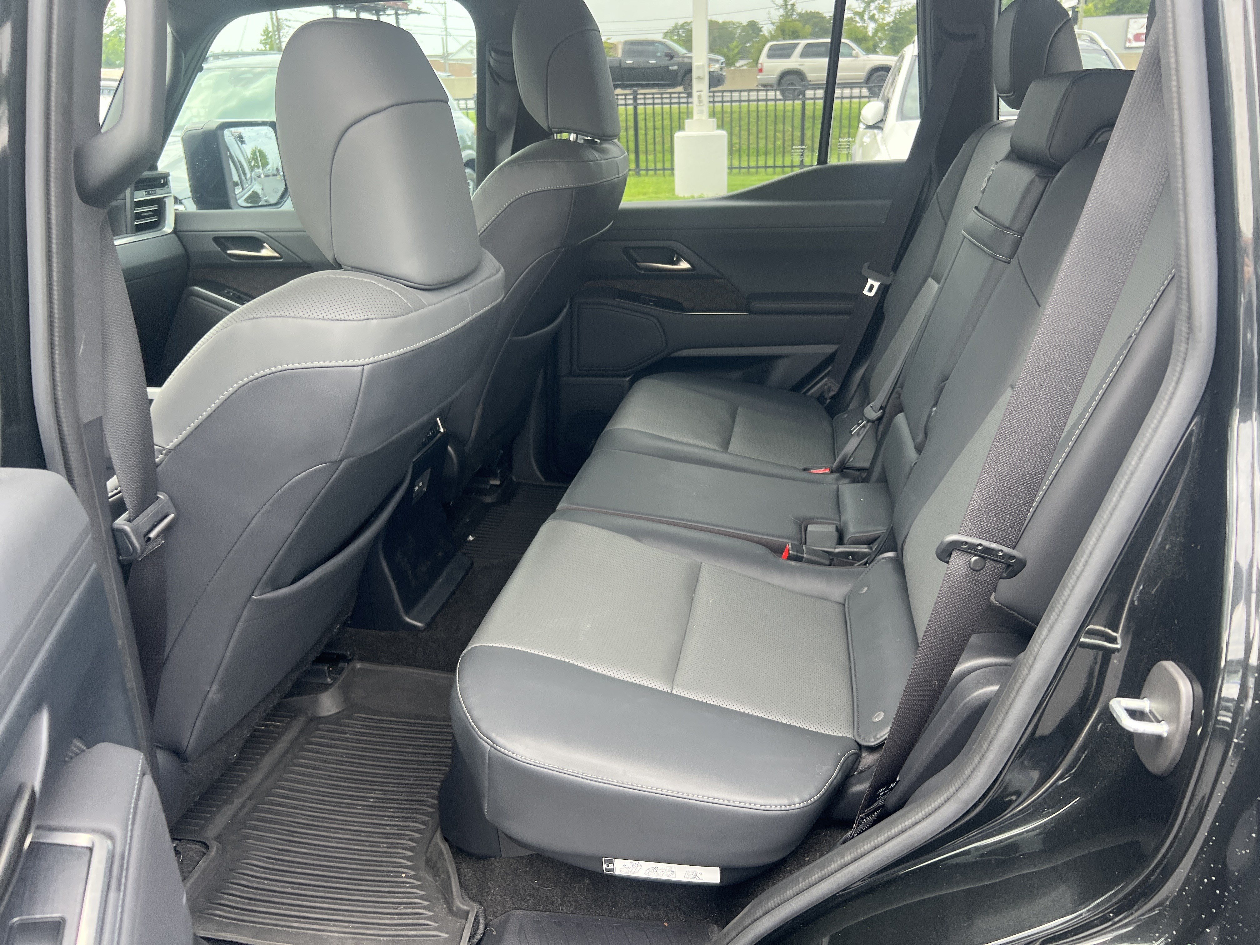 Used 2024 Lexus GX 550 w/ Accessory Package (Z1) AWD/4WD image 33