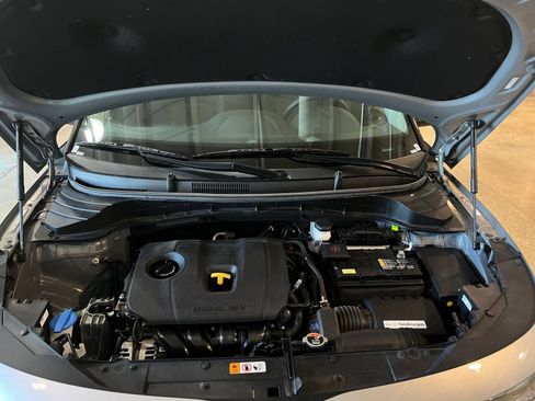 Used 2025 Kia Soul LX w/ LX Technology Package FWD image 31