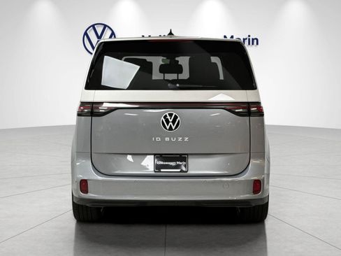 New 2025 Volkswagen ID. Buzz Pro S Plus RWD image 4
