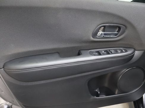 Used 2022 Honda HR-V Sport image 15