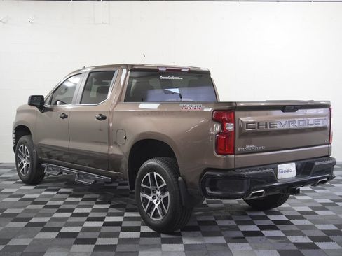 Used 2019 Chevrolet Silverado 1500 LT Trail Boss w/ Convenience Package AWD/4WD image 3