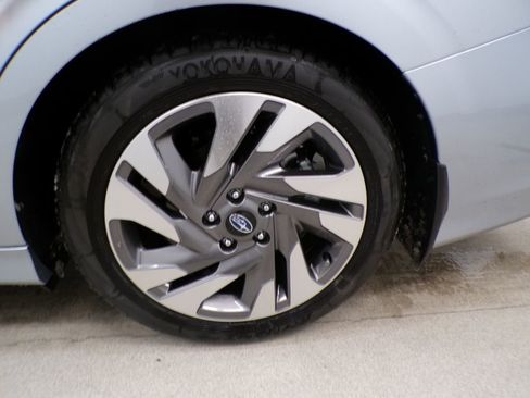 Used 2025 Subaru Legacy Limited image 7