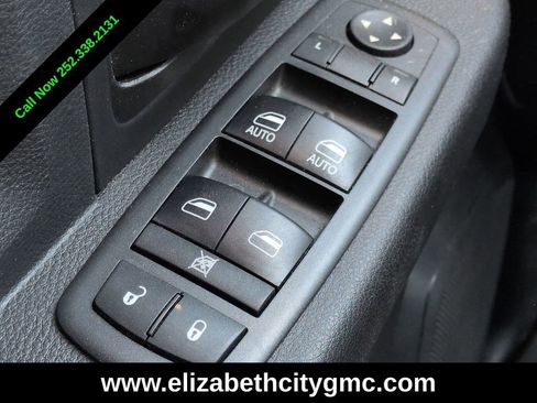 Used 2017 RAM 2500 Tradesman w/ Chrome Appearance Group image 21