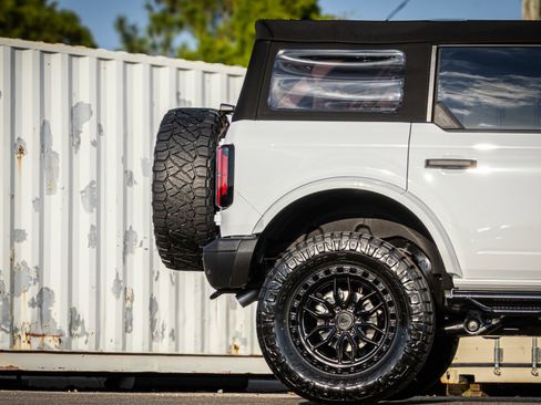 New 2025 Ford Bronco Badlands image 13