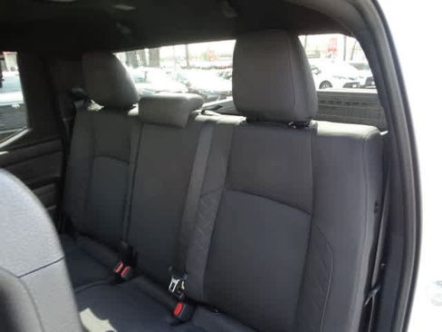 Used 2025 Toyota Tacoma SR5 AWD/4WD image 20