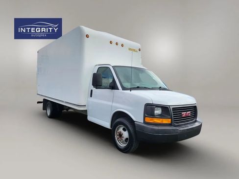 Used 2017 GMC Savana 3500 Extended image 1