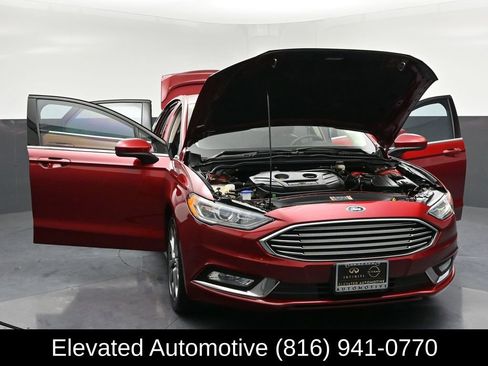 Used 2017 Ford Fusion SE w/ Equipment Group 201A image 34