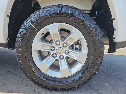 Used 2019 RAM 1500 Laramie RWD image 35