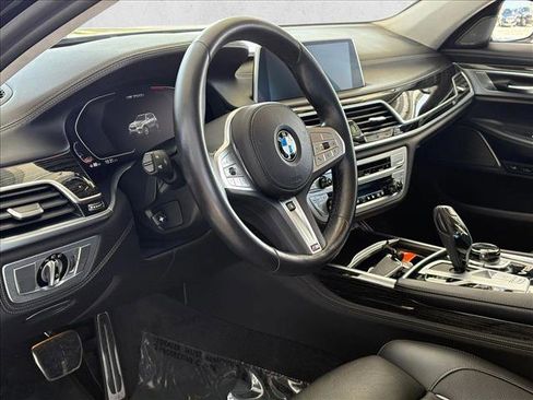 Used 2022 BMW M760i xDrive w/ Luxury Rear Seating Package image 15