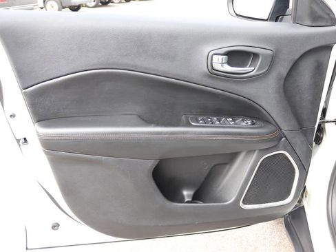 Used 2020 Jeep Compass Limited image 11