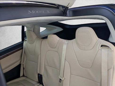 Used 2017 Tesla Model X 90D image 9