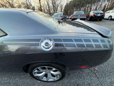 Used 2015 Dodge Challenger SXT Plus w/ Driver Convenience Group image 15