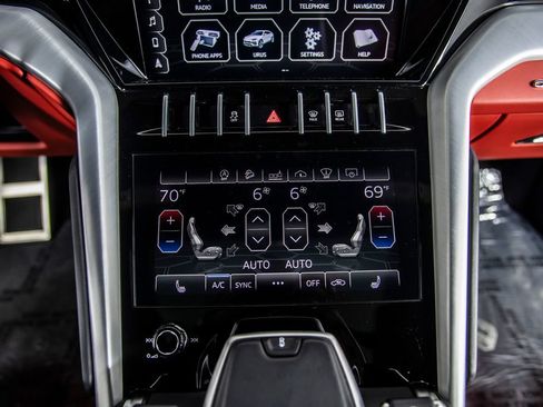 Used 2021 Lamborghini Urus AWD/4WD image 33