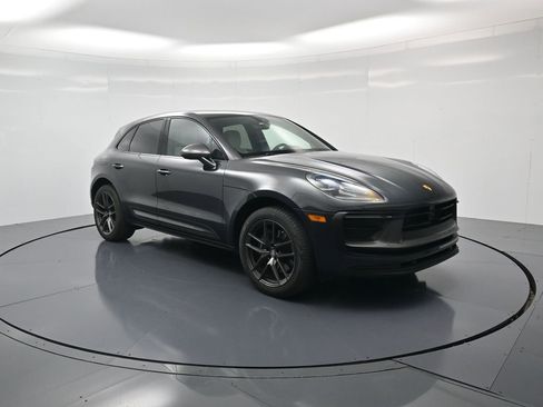 Certified 2023 Porsche Macan Turbo AWD/4WD image 32