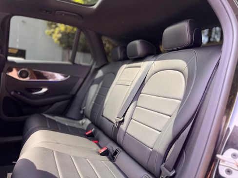 Used 2021 Mercedes-Benz GLC 300 4MATIC image 22