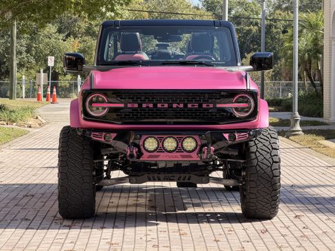Used 2025 Ford Bronco Outer Banks AWD/4WD image 8