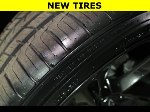 Used 2022 Chevrolet Camaro LT w/ RS Package image 7