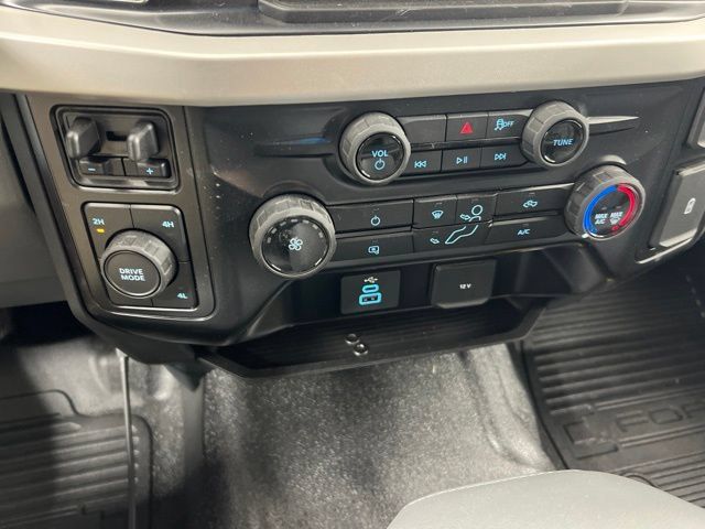 New 2025 Ford F350 XL w/ XL Chrome Package AWD/4WD image 18