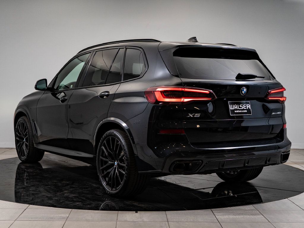Used 2022 BMW X5 xDrive40i w/ M Sport Package AWD/4WD image 6