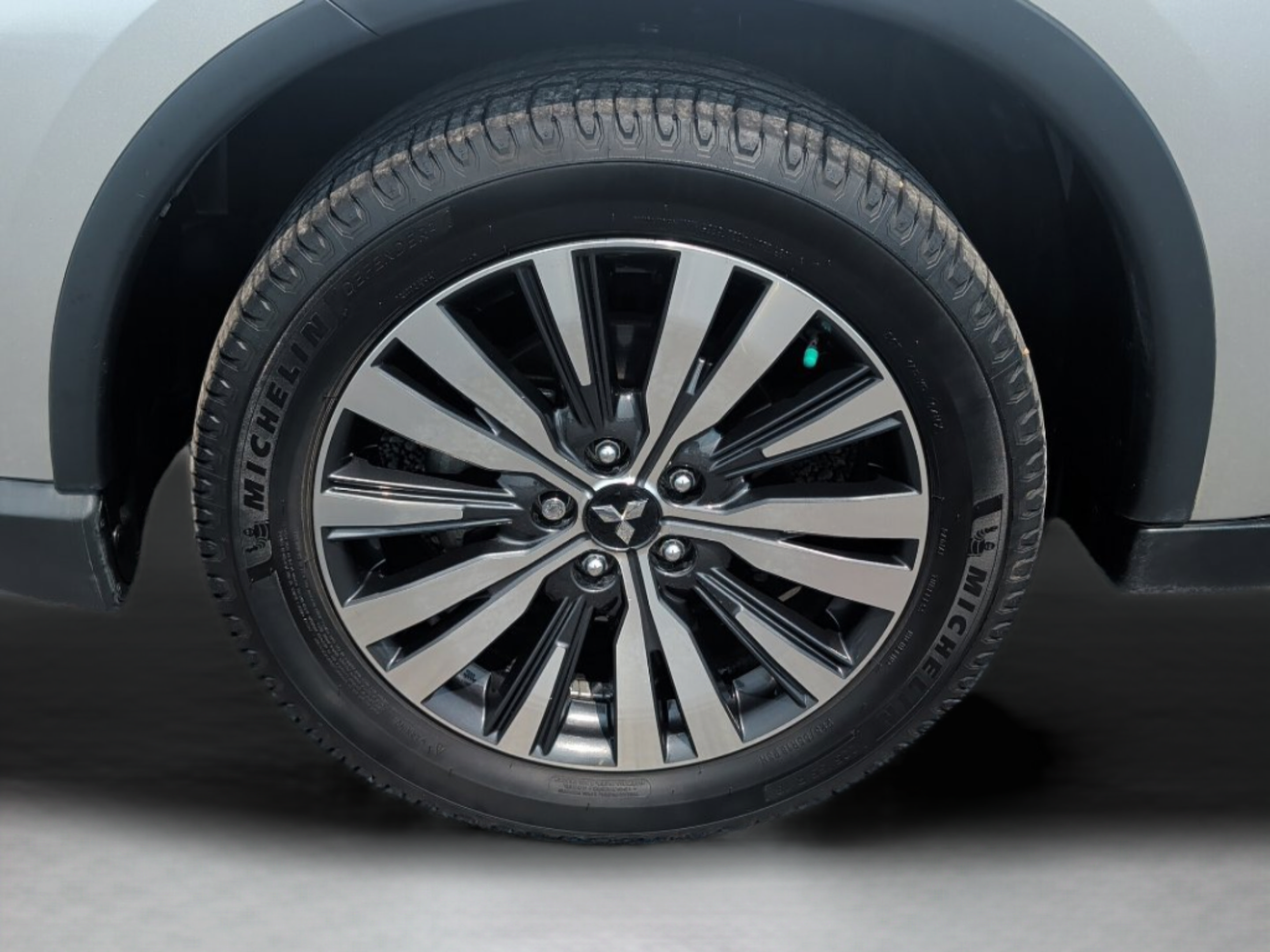 Used 2019 Mitsubishi Outlander ES AWD/4WD image 35