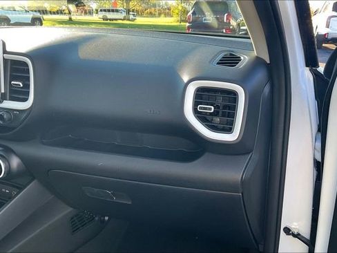 New 2026 Hyundai Venue SEL image 26