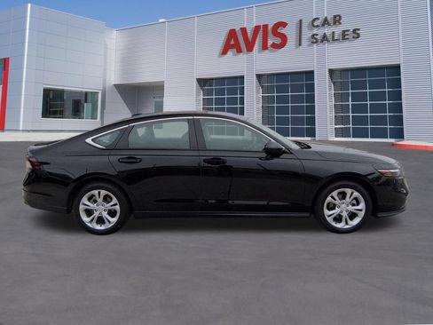 Used 2025 Honda Accord LX image 5