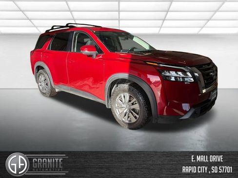 Used 2023 Nissan Pathfinder SV AWD/4WD image 7