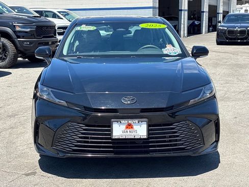 Used 2025 Toyota Camry LE FWD image 6