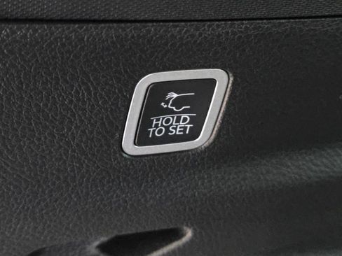 New 2025 Jeep Wagoneer L Series III w/ Premium Group I image 15