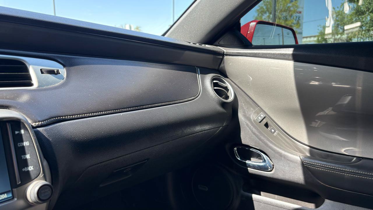 Used 2015 Chevrolet Camaro SS RWD image 27