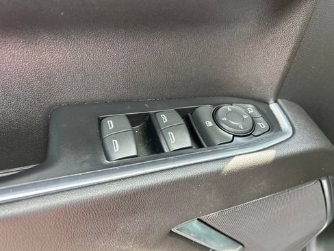 Used 2022 Chevrolet Silverado 1500 LT AWD/4WD image 13