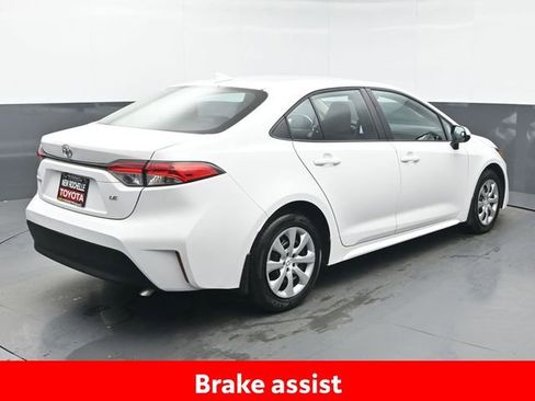 Certified 2025 Toyota Corolla LE FWD image 7