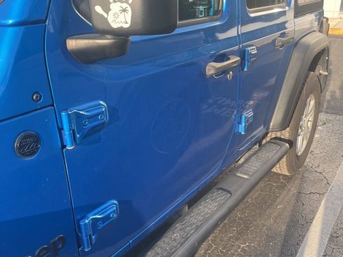 Used 2021 Jeep Wrangler Unlimited Sport image 3