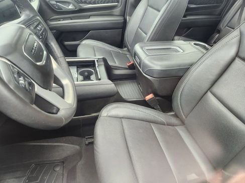 Used 2021 GMC Yukon XL Denali w/ Denali Premium Package RWD image 4