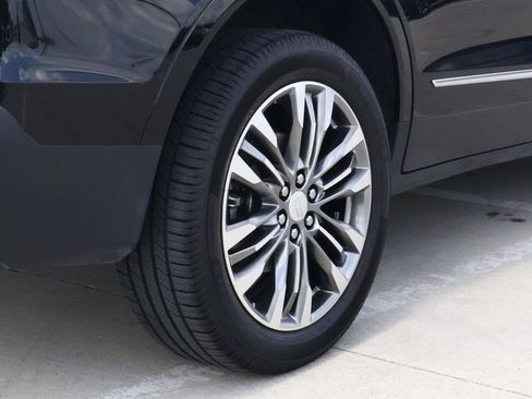 Used 2020 Cadillac XT5 Sportv AWD/4WD image 12