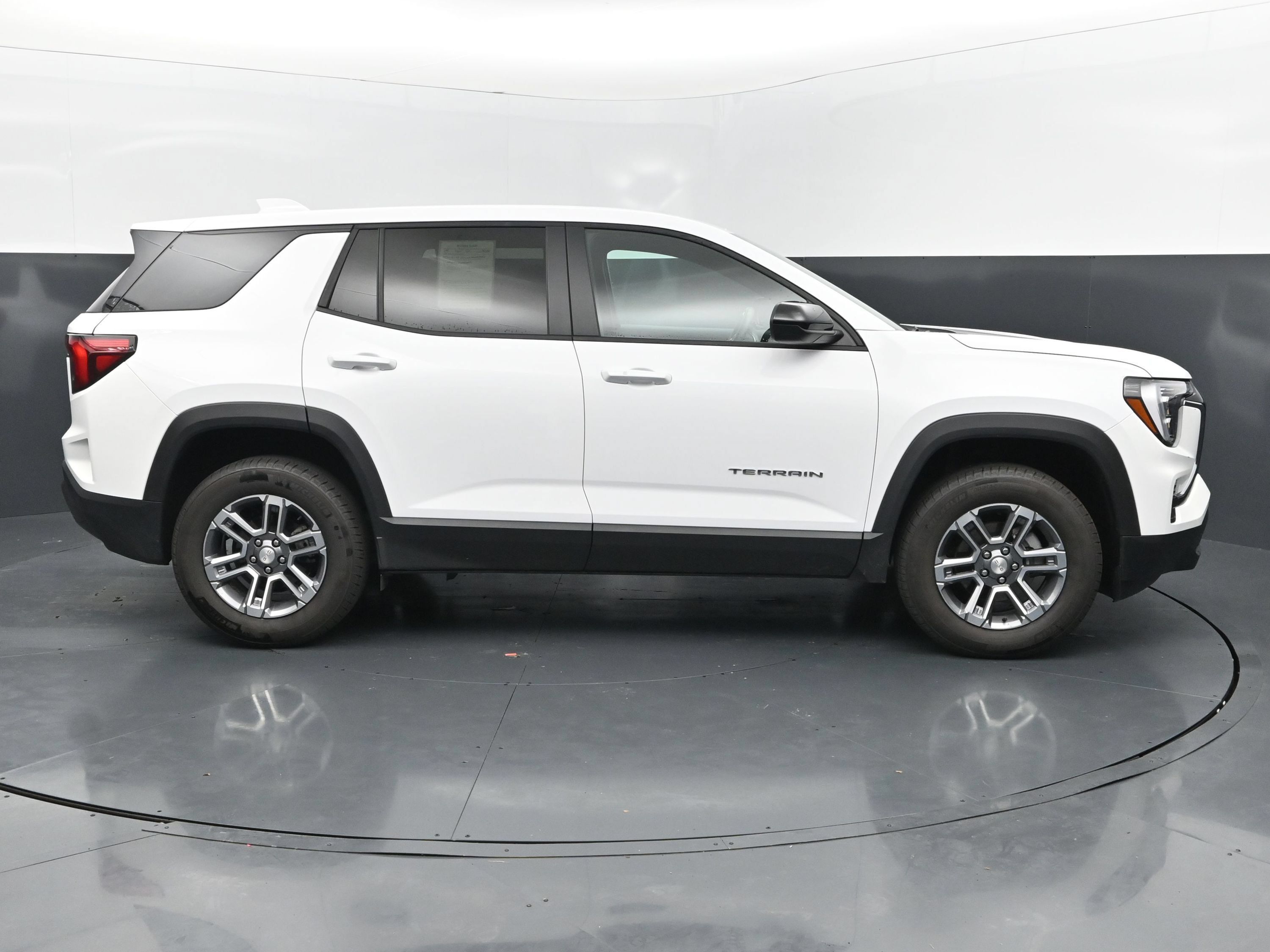 Used 2026 GMC Terrain Elevation FWD image 6