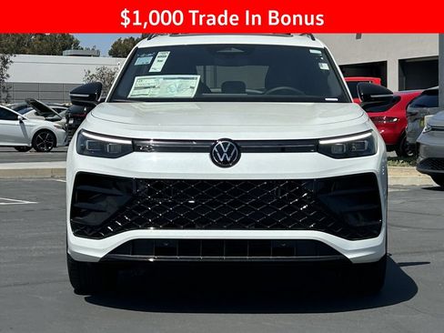 New 2026 Volkswagen Tiguan SE R-Line FWD image 8