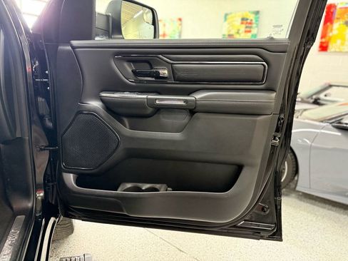 Used 2022 RAM 1500 Limited w/ Body-Colour Bumper Group AWD/4WD image 15