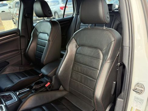 Used 2016 Volkswagen GTI SE w/ Lighting Package (SEL) image 41