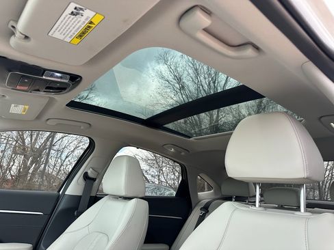 Used 2024 Hyundai Sonata Limited image 16